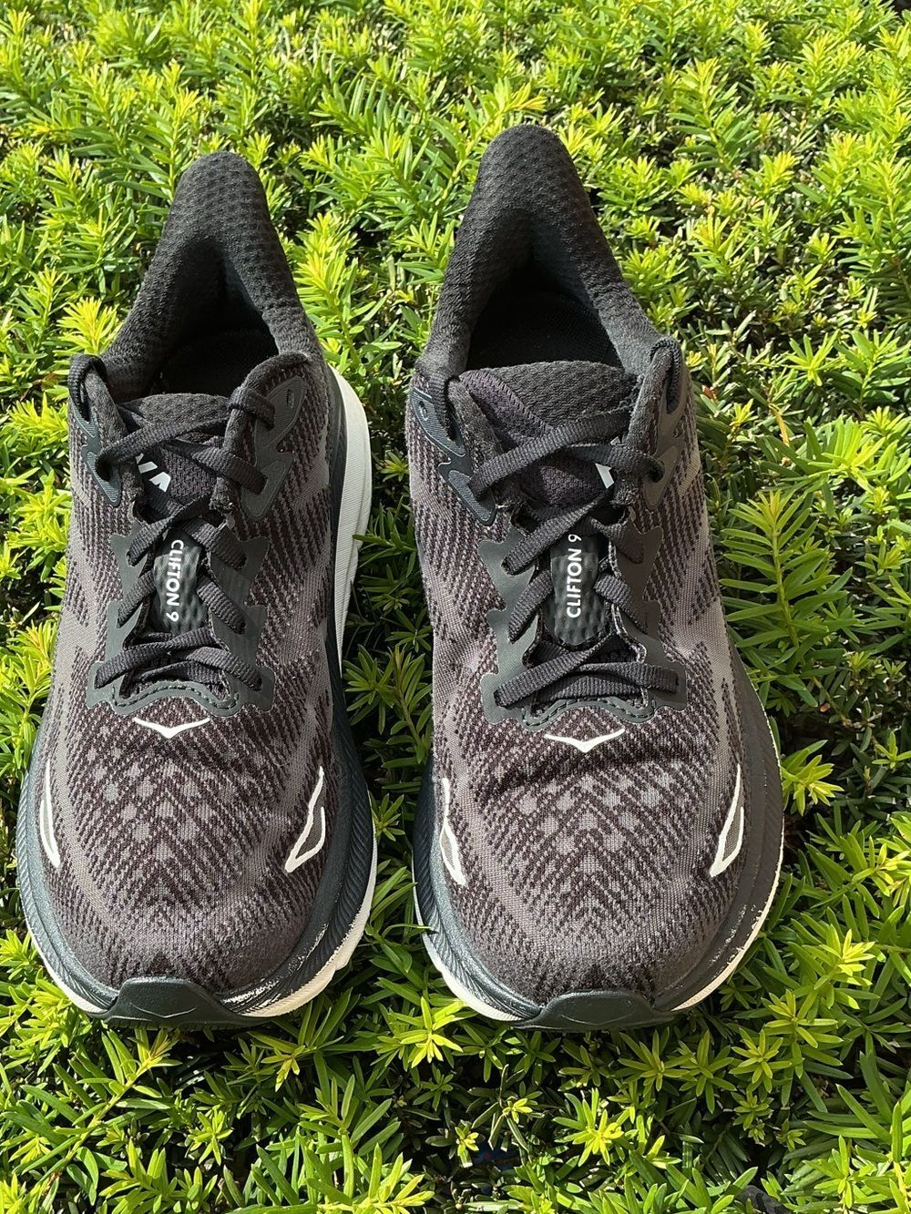 HOKA ONE ONE Clifton 9 Black White Running Shoes Women’s Size 7 Used